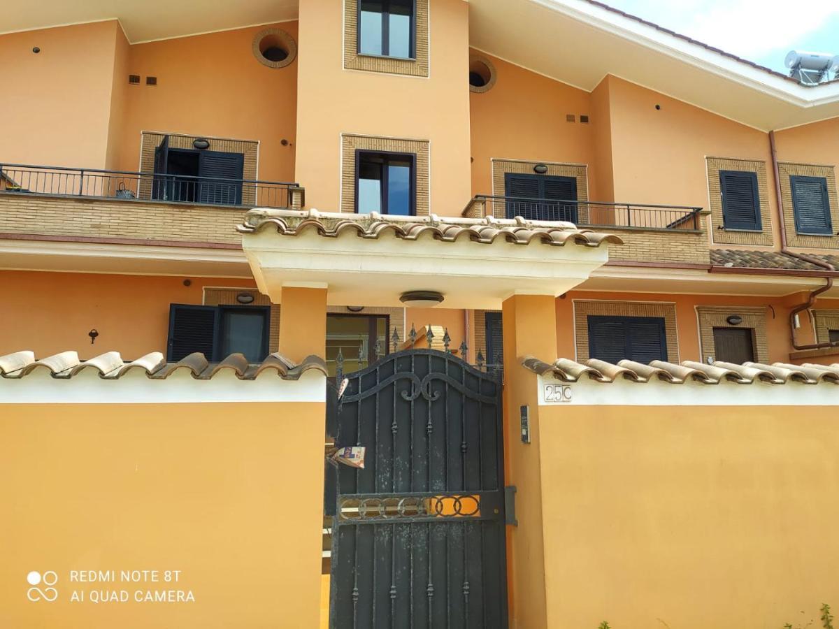 Casa Vacanza Indaco Fiumicino Ngoại thất bức ảnh